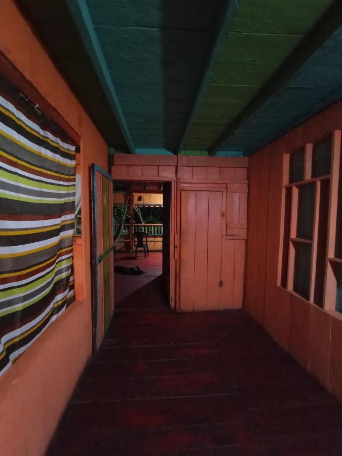 Hostal Buho Amazonas Tours เลติเซีย ภายนอก รูปภาพ