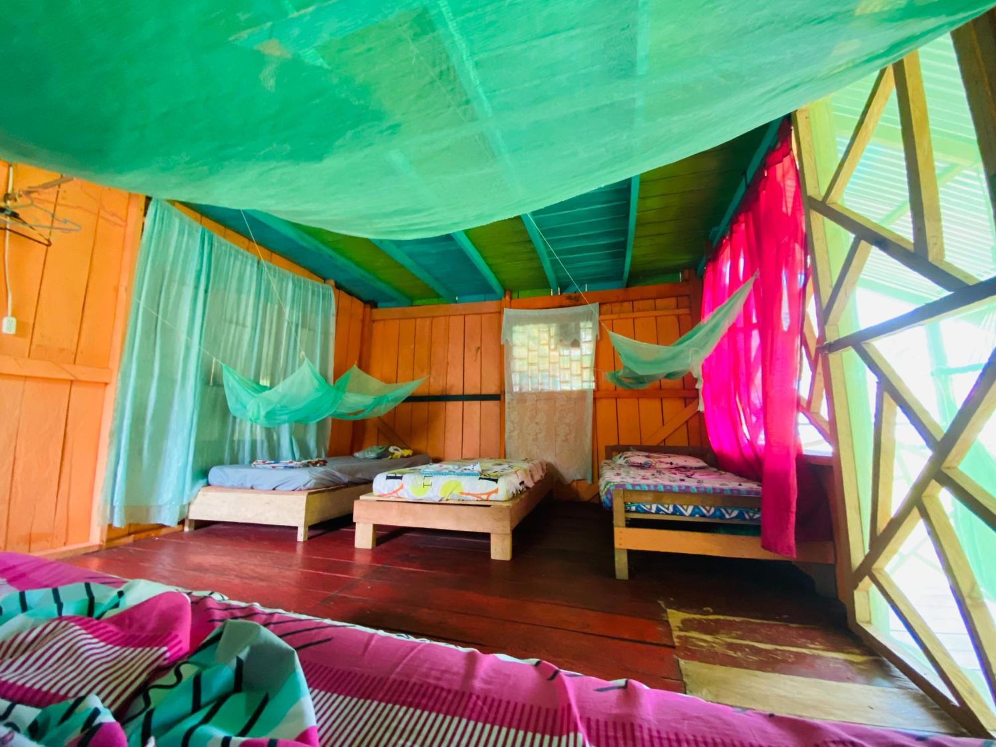 Hostal Buho Amazonas Tours เลติเซีย ภายนอก รูปภาพ