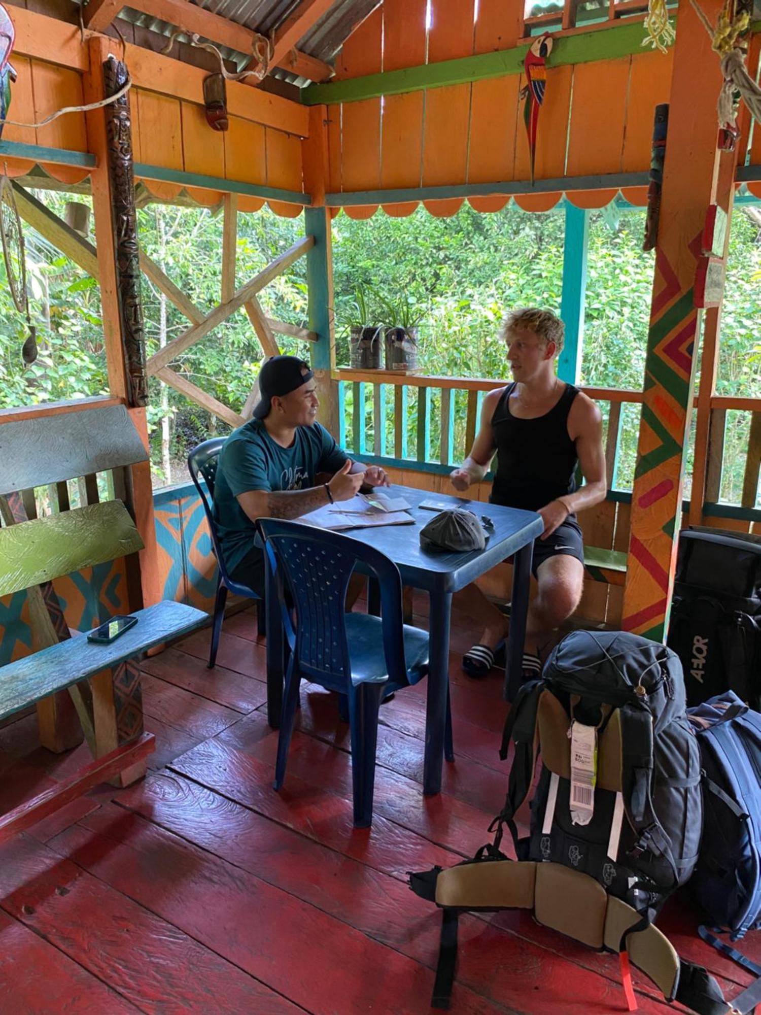 Hostal Buho Amazonas Tours เลติเซีย ภายนอก รูปภาพ