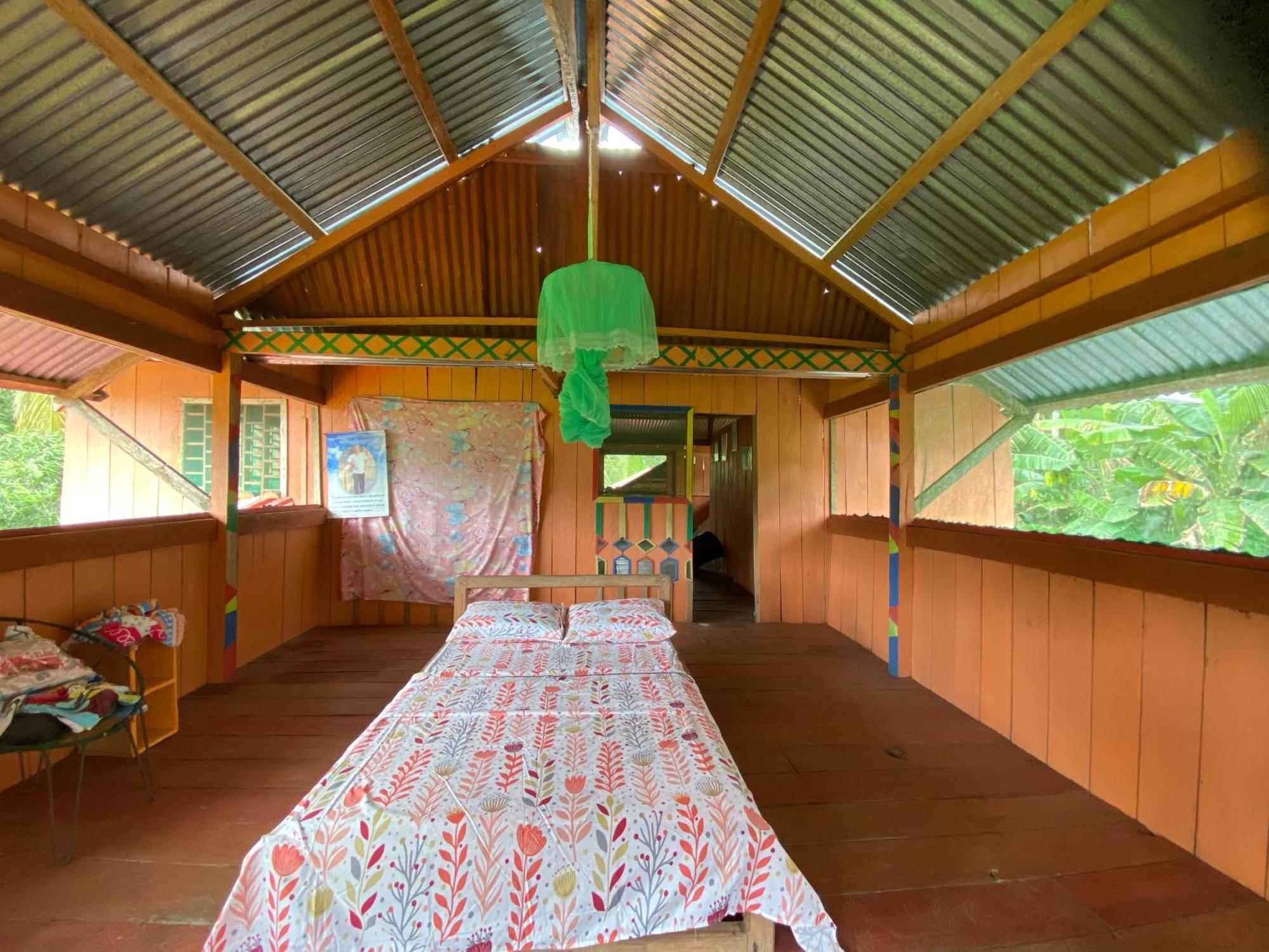 Hostal Buho Amazonas Tours เลติเซีย ภายนอก รูปภาพ