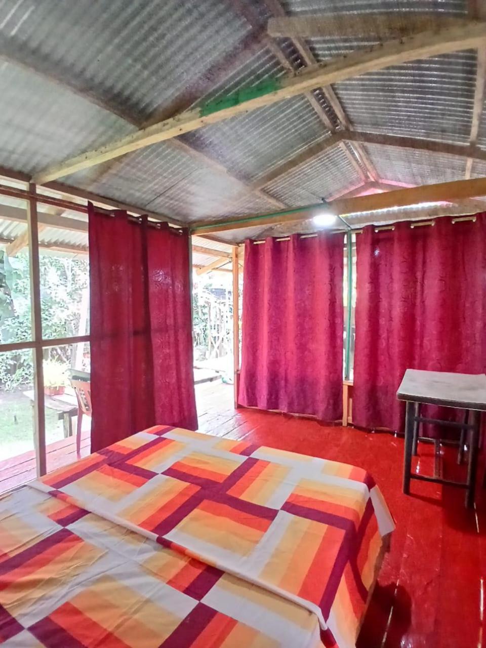 Hostal Buho Amazonas Tours เลติเซีย ภายนอก รูปภาพ